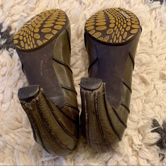 Tsubo Olive Leather Mary Jane Heels 8.5 - Picture 5 of 7